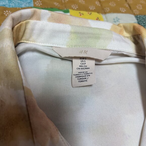 H&M Watercolor Yellow Blouse - Picture 3 of 3